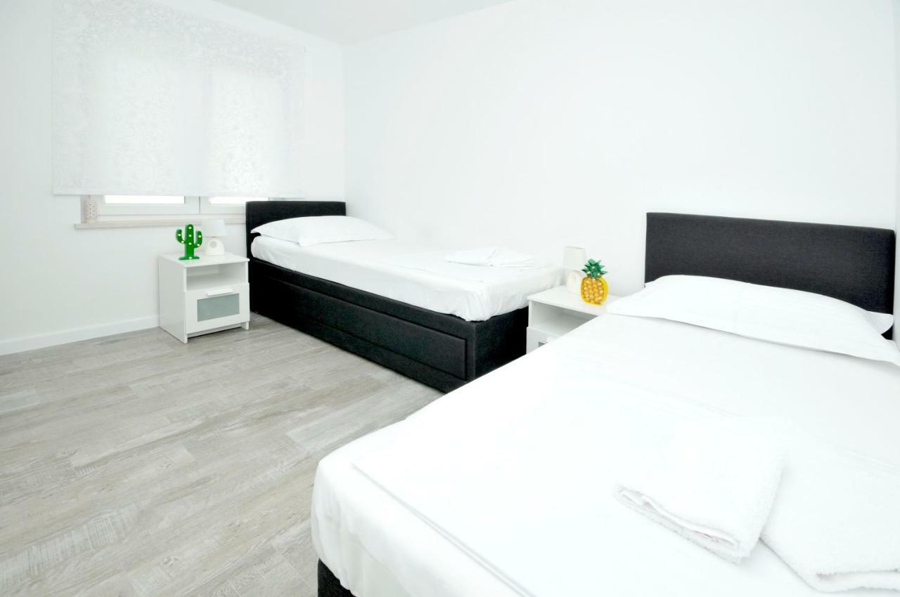 Apartmani Olive Трогир Экстерьер фото