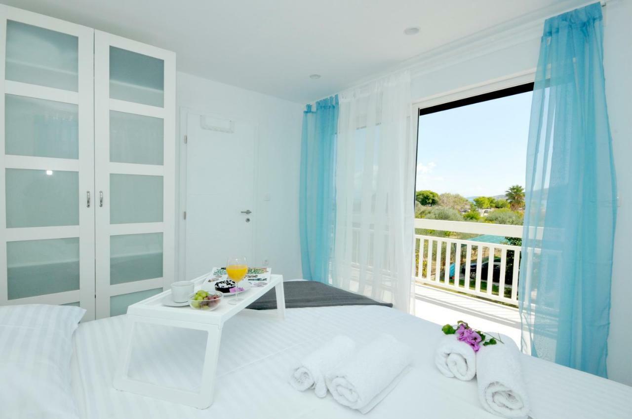 Apartmani Olive Трогир Экстерьер фото
