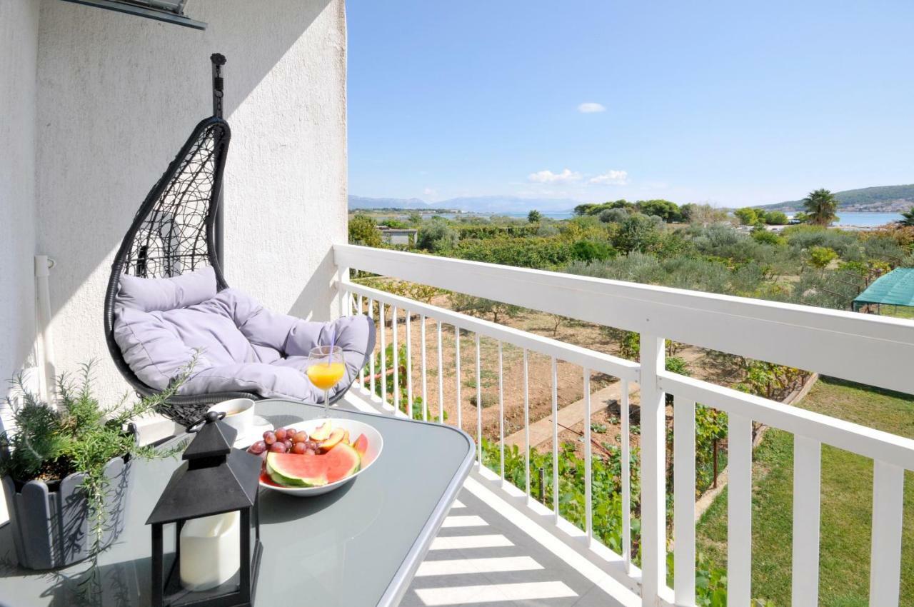 Apartmani Olive Трогир Экстерьер фото