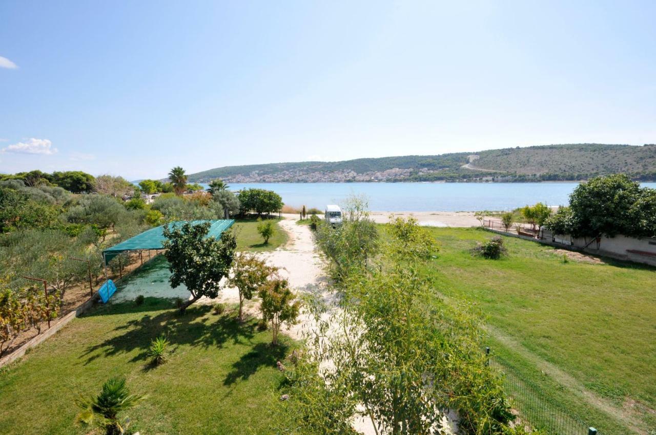 Apartmani Olive Трогир Экстерьер фото