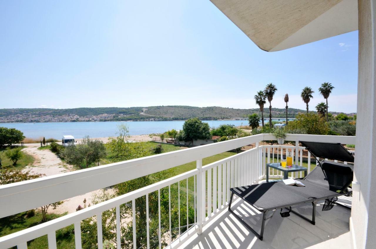 Apartmani Olive Трогир Экстерьер фото