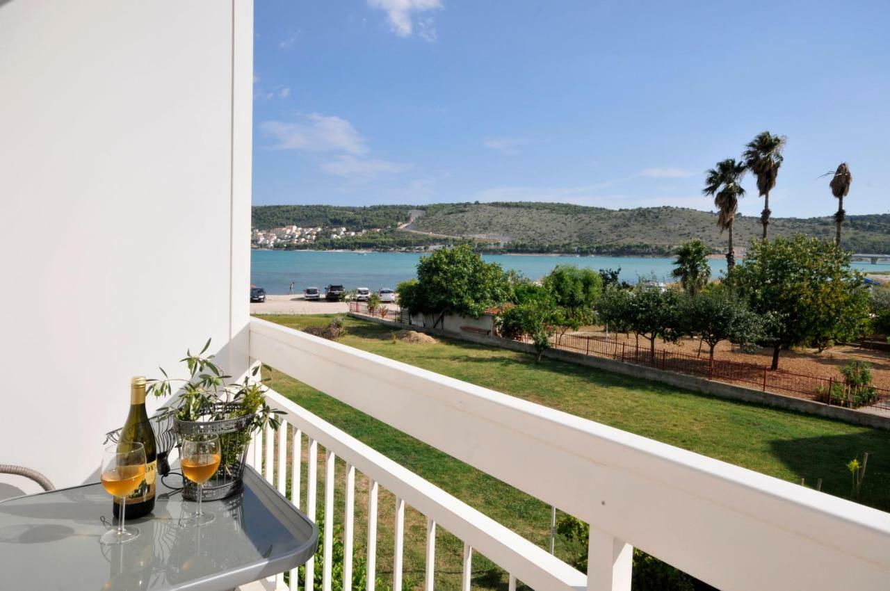 Apartmani Olive Трогир Экстерьер фото