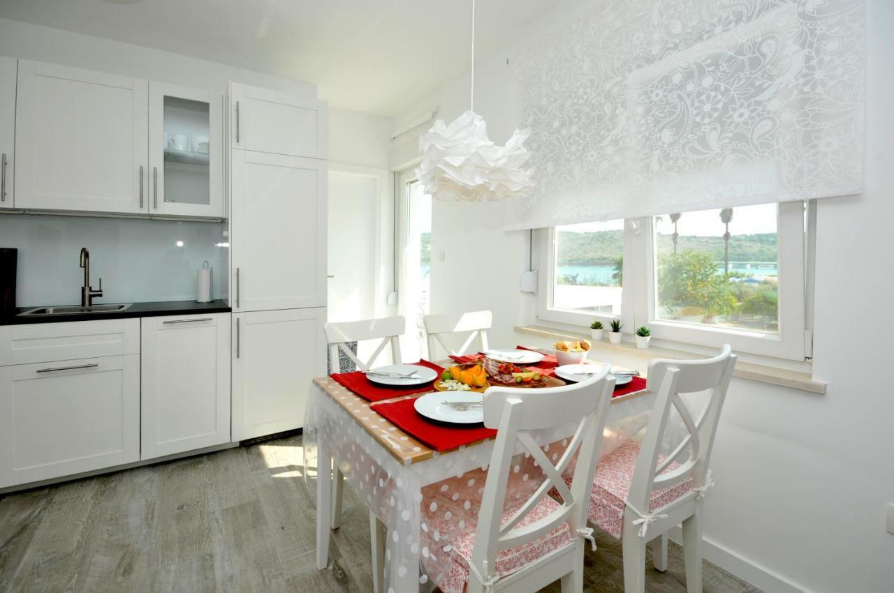Apartmani Olive Трогир Экстерьер фото
