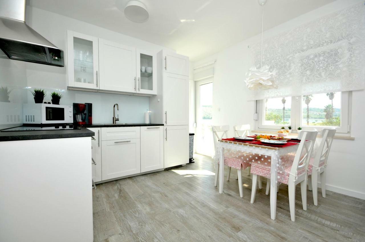 Apartmani Olive Трогир Экстерьер фото